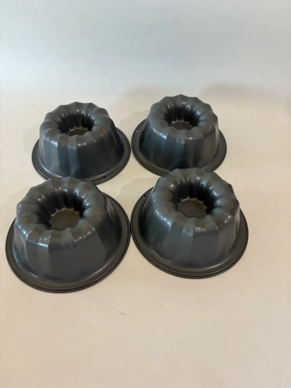 4 Mini Bundt Cake Pans Small Individual Nonstick 4.5 